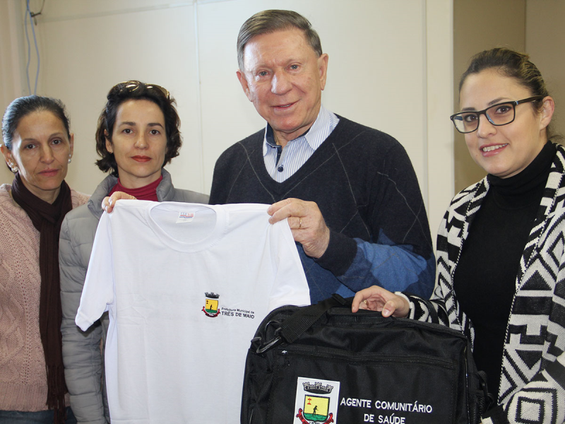 AGENTES COMUNITÁRIOS DE SAÚDE RECEBEM KIT DE TRABALHO